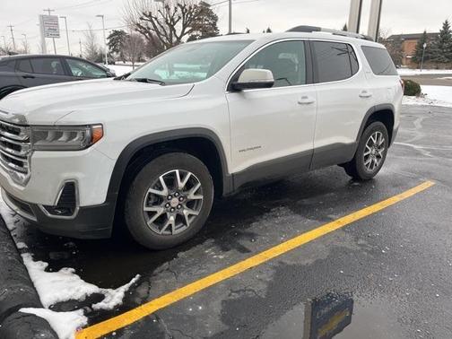 2023 GMC Acadia SLT