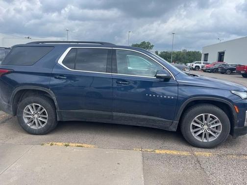 2022 Chevrolet Traverse LT Cloth