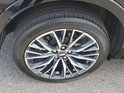 Stellar Black Metallic 2024 Cadillac XT4 Sport