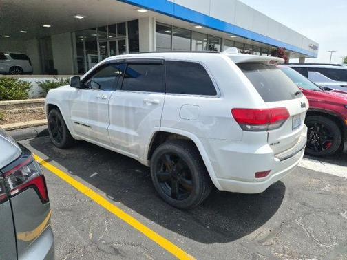Bright White Clearcoat 2014 Jeep Grand Cherokee Altitude