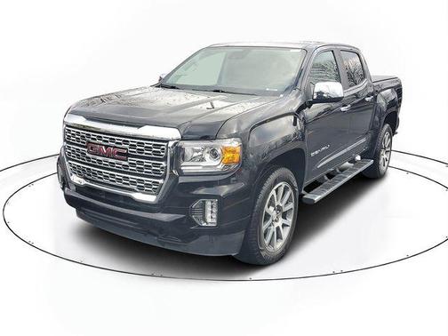 Onyx Black 2022 GMC Canyon Denali