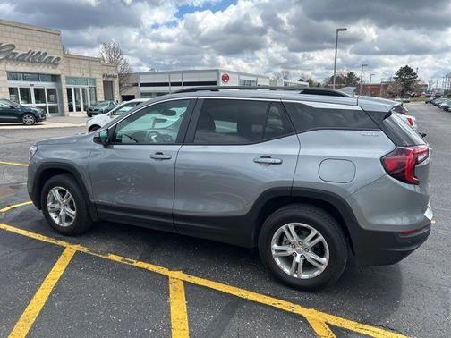 Sterling 2023 GMC Terrain SLE