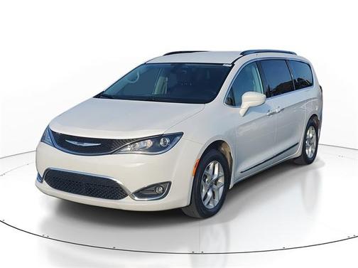 2018 Chrysler Pacifica Touring-L Plus