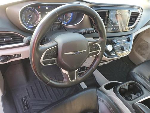 2018 Chrysler Pacifica Touring-L Plus