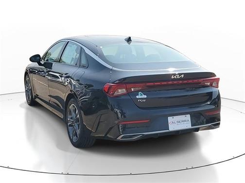 2022 Kia K5 EX