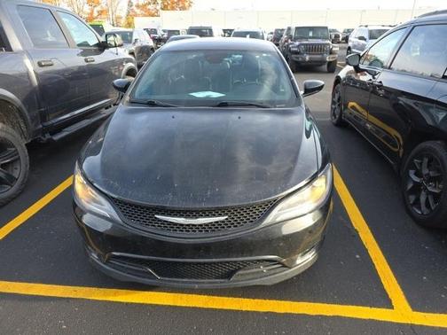 2016 Chrysler 200 S