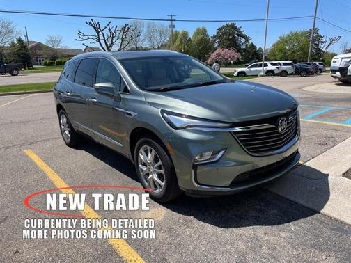 2022 Buick Enclave Essence