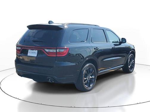 DB Black Crystal Clearcoat 2023 Dodge Durango GT