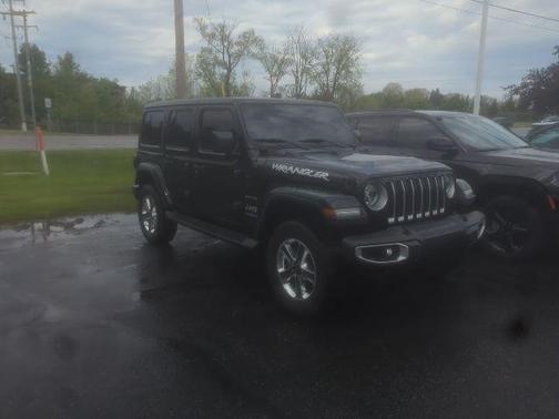Black Clearcoat 2020 Jeep Wrangler Unlimited Sahara