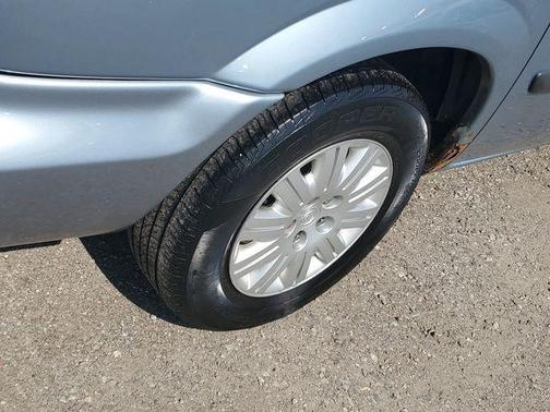 Butane Blue Pearlcoat 2005 Chrysler Town & Country