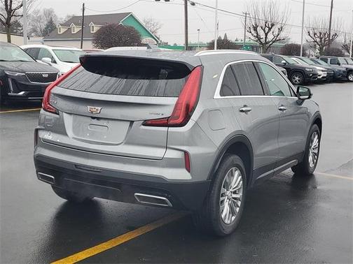 2024 Cadillac XT4 Premium Luxury