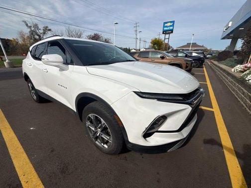 Summit White 2024 Chevrolet Blazer LT
