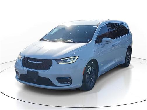 2022 Chrysler Pacifica Hybrid Touring L