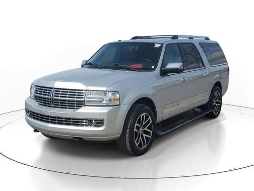 Ingot Silver Metallic 2014 Lincoln Navigator L