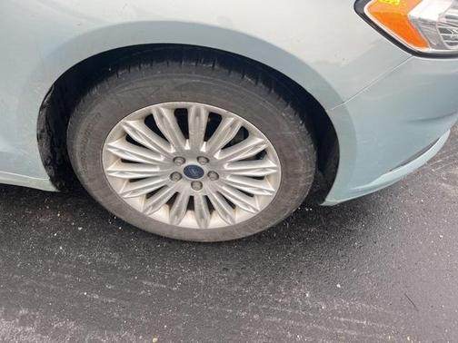2013 Ford Fusion Hybrid SE