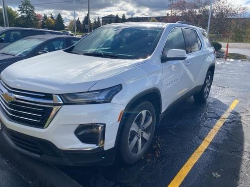 2022 Chevrolet Traverse LT Leather
