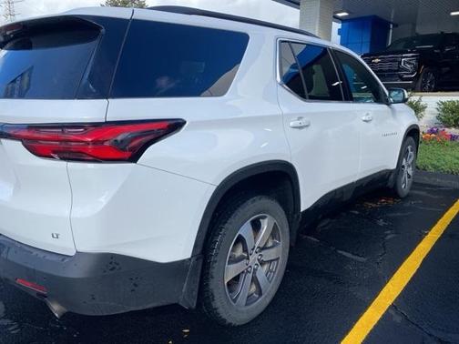 2022 Chevrolet Traverse LT Leather