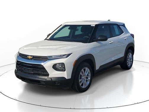Summit White 2023 Chevrolet Trailblazer LS
