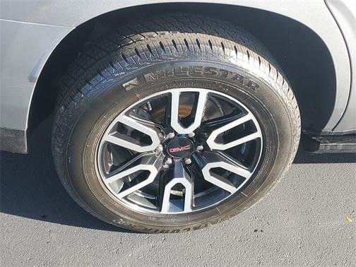 2023 GMC Yukon AT4