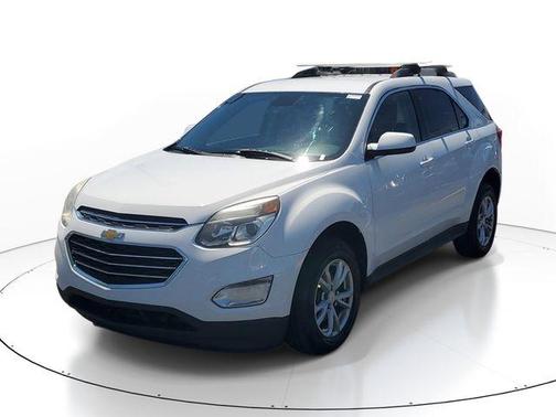 Summit White 2017 Chevrolet Equinox LT