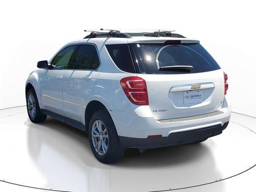 Summit White 2017 Chevrolet Equinox LT