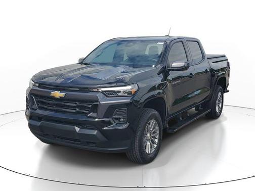 Black 2024 Chevrolet Colorado LT