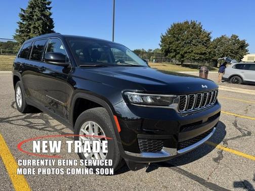 2022 Jeep Grand Cherokee L Laredo