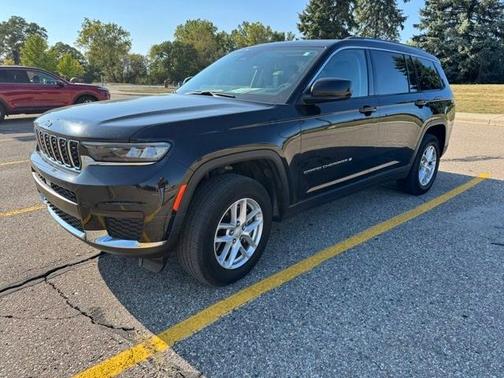 2022 Jeep Grand Cherokee L Laredo