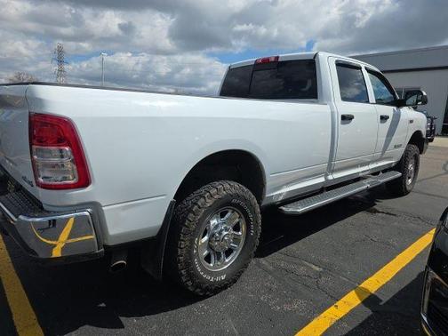 Bright White Clearcoat 2022 RAM 2500 Tradesman