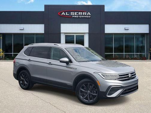 Pyrite Silver Metallic 2023 Volkswagen Tiguan 2.0T SE