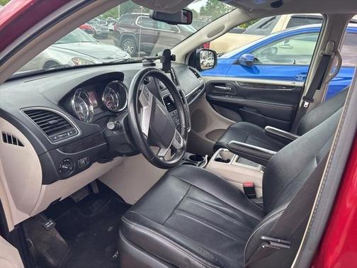 2015 Chrysler Town & Country Touring