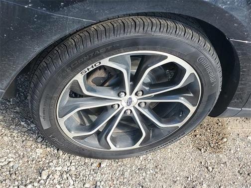 2016 Ford Taurus SHO