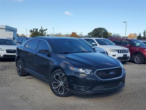 2016 Ford Taurus SHO