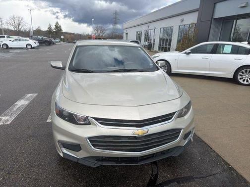 Champagne Silver 2016 Chevrolet Malibu 1LT