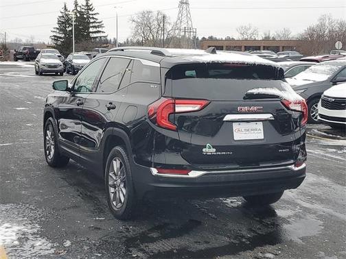 2023 GMC Terrain SLT