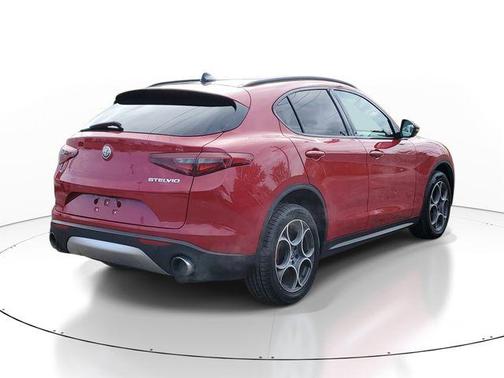 Rosso 2018 Alfa Romeo Stelvio