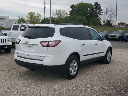 Summit White 2016 Chevrolet Traverse LS