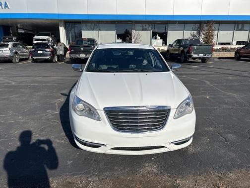 2014 Chrysler 200 Limited