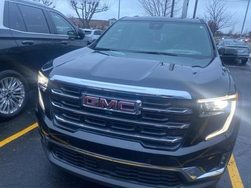 2024 GMC Acadia Elevation