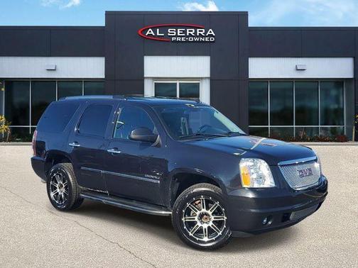 Carbon Black Metallic 2011 GMC Yukon Denali