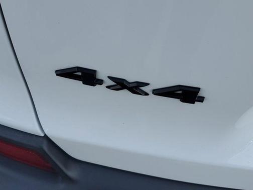 Bright White Clearcoat 2021 Jeep Cherokee Latitude Lux