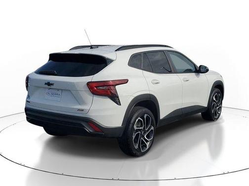 Summit White 2024 Chevrolet Trax 2RS