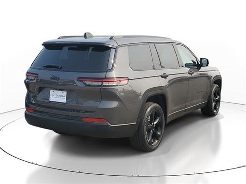 2022 Jeep Grand Cherokee L Laredo