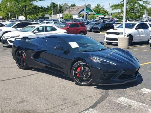 Black 2020 Chevrolet Corvette Stingray w/2LT