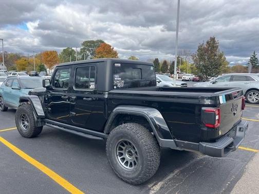 2022 Jeep Gladiator Sport