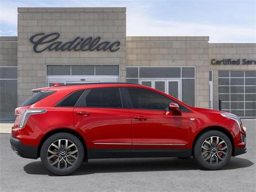 2025 Cadillac XT5 Sport