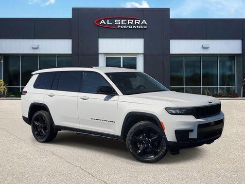 Bright White Clearcoat 2023 Jeep Grand Cherokee L Laredo