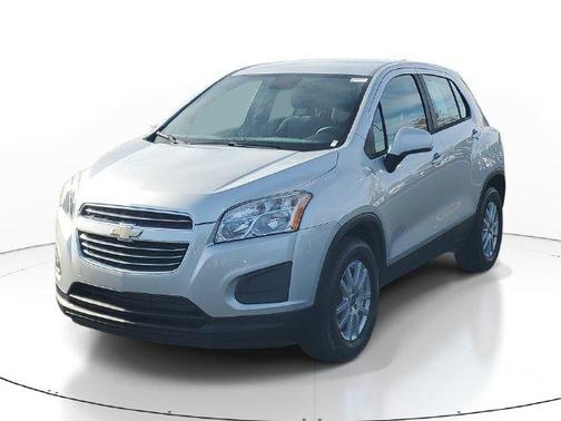 Silver Ice Metallic 2016 Chevrolet Trax LS