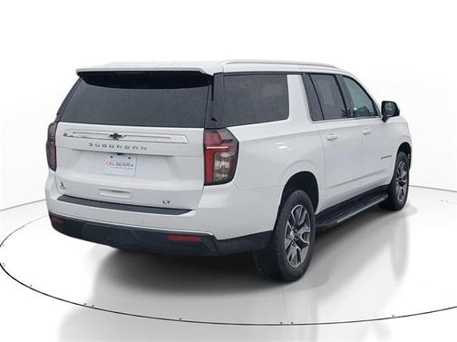 2022 Chevrolet Suburban LT