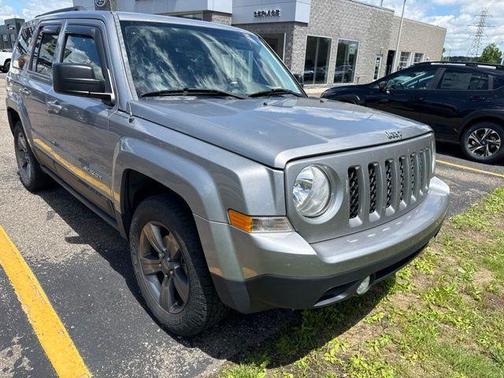 Billet Silver Metallic Clearcoat 2015 Jeep Patriot Latitude